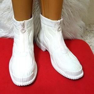 CAMPER BOOTS Off-White Size 7.5-8